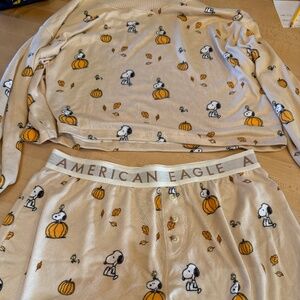 American Eagle Viral Peanuts Halloween Pajamas